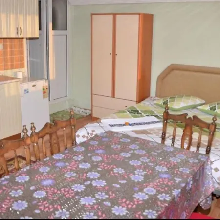 Hotel Esra *