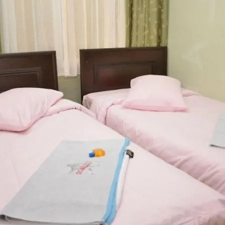 Hotel Esra *